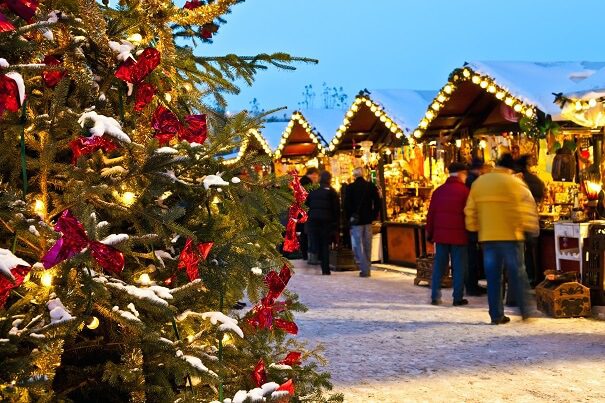 Tradition des Fêtes : Le répertoire des marchés de Noël au Québec