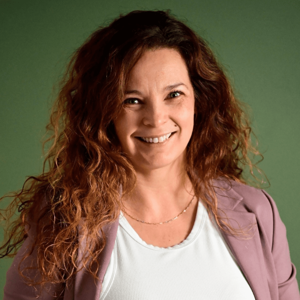 Tina Girard, Responsable des communications et des relations publiques, CARTV