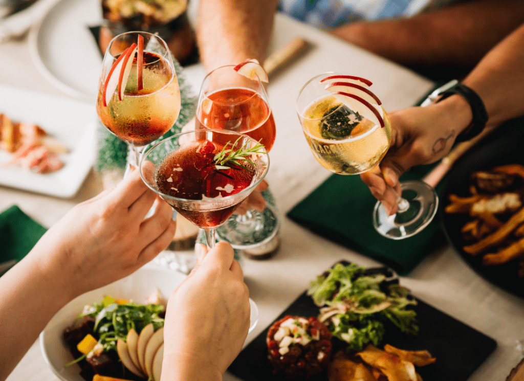 Comment Rassembler autour du Tourisme Gourmand (si possible mettre le design ci-bas pour représenter le titre)