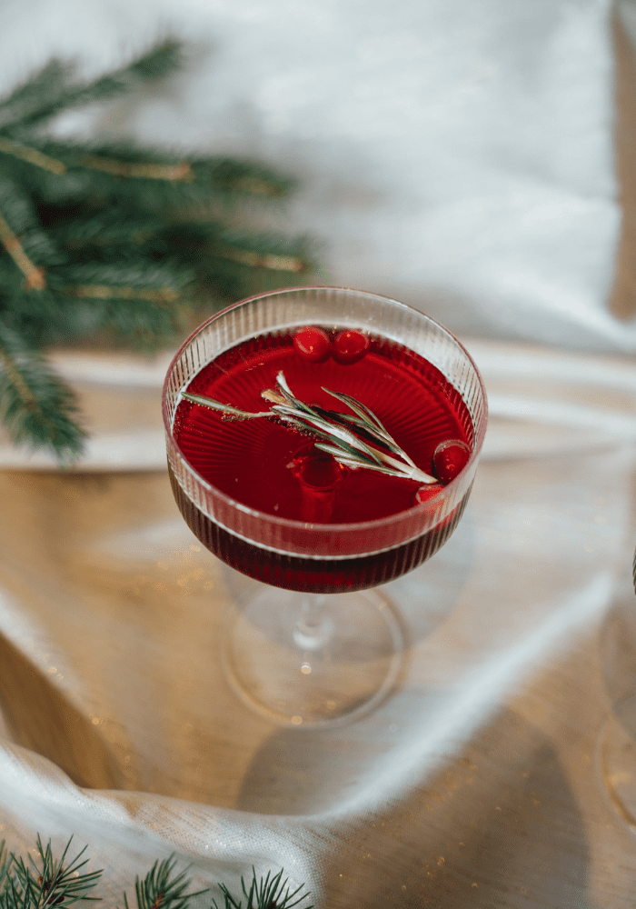 Quoi boire pour le temps des Fêtes? 8 cocktails, mocktails et boissons festives à essayer  - Cidrerie Milton