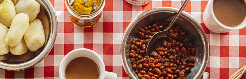 Table du temps des sucres de la cabane Le Relais des Pins