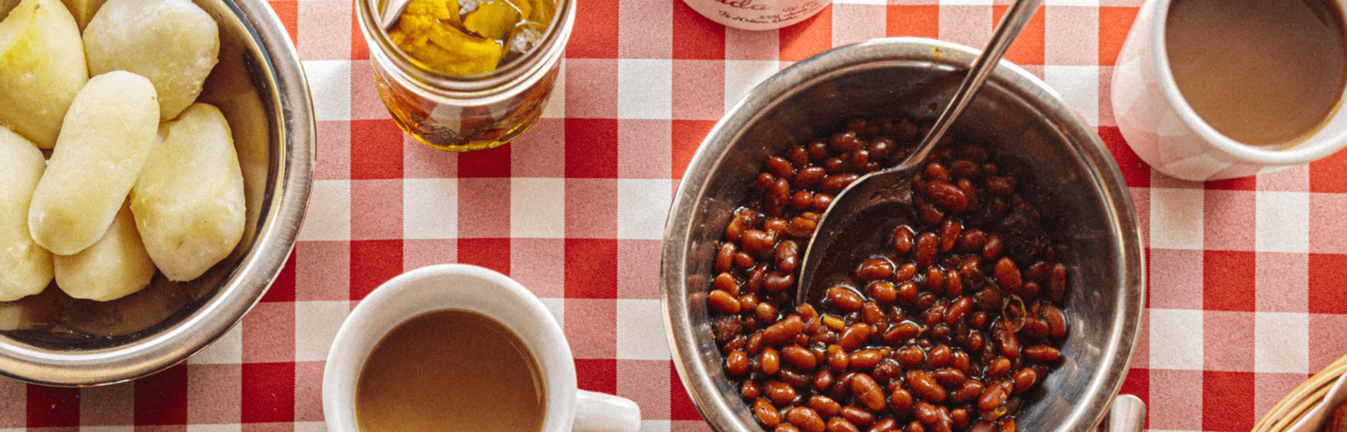 Table du temps des sucres de la cabane Le Relais des Pins