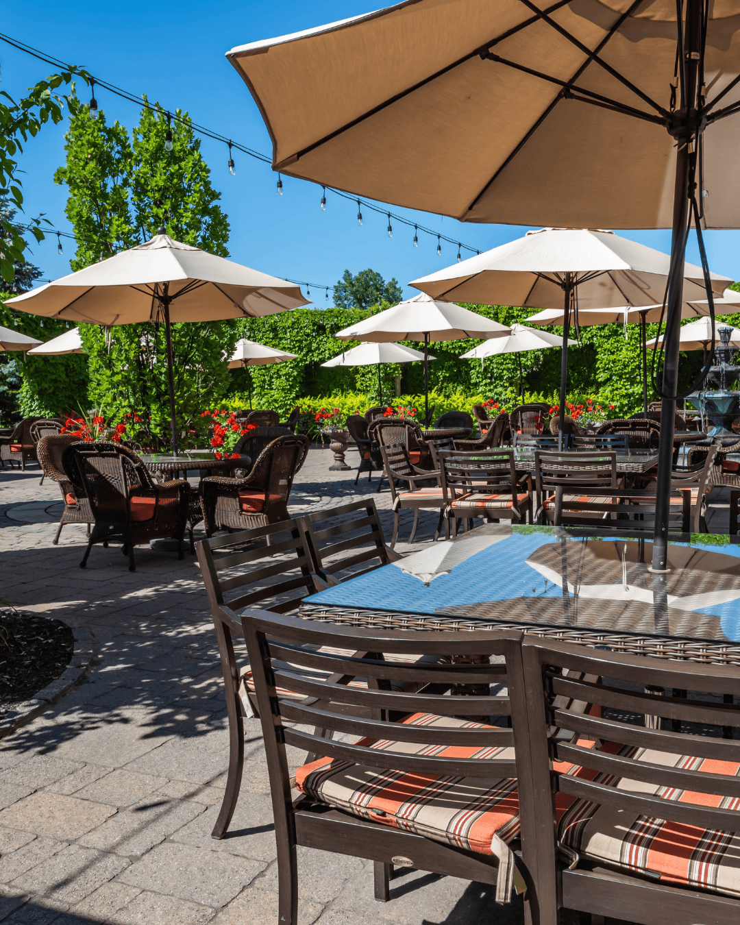 Soirées Chansonniers sur la terrasse de l'Auberge Godefroy